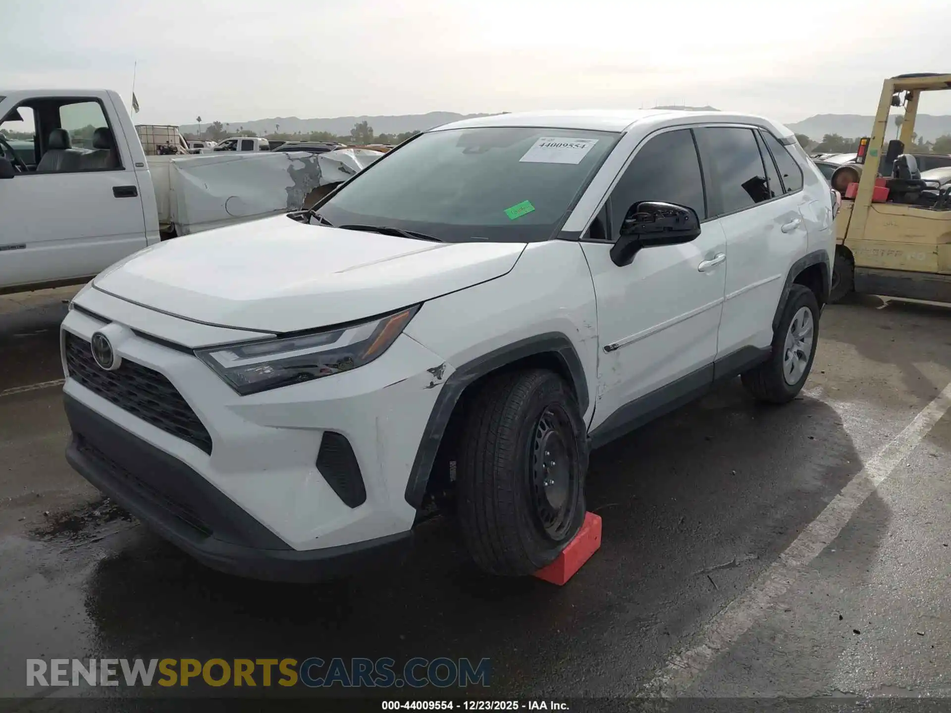 2 Фотография поврежденного автомобиля 2T3H1RFV3PW295141 TOYOTA RAV4 2023