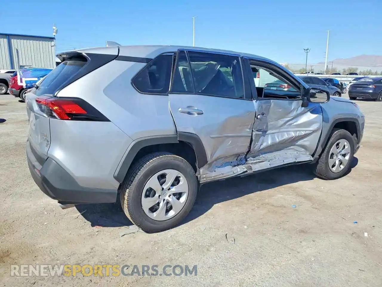 3 Фотография поврежденного автомобиля 2T3H1RFV4PC239811 TOYOTA RAV4 2023