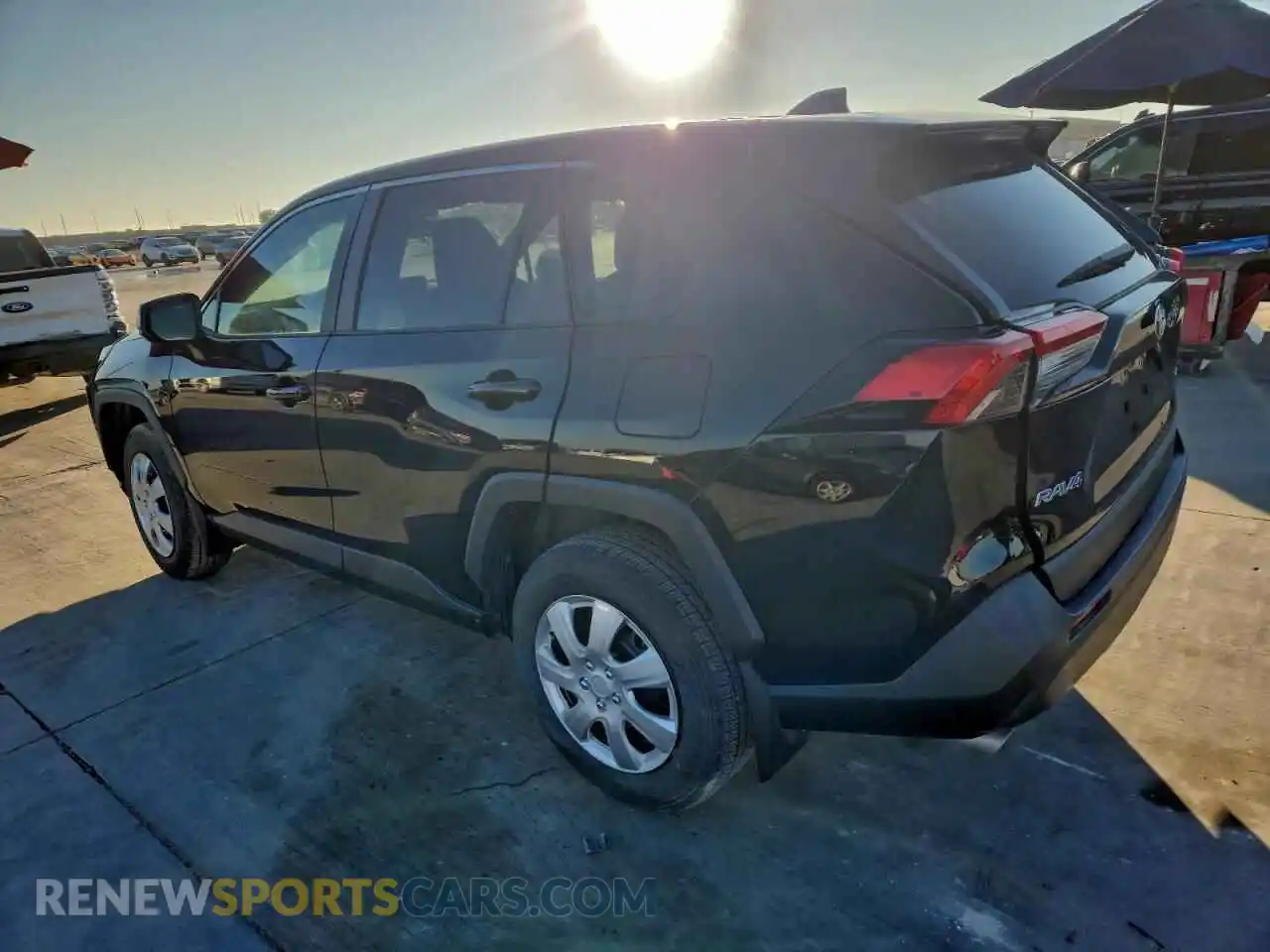 2 Photograph of a damaged car 2T3H1RFV8PW247747 TOYOTA RAV4 2023