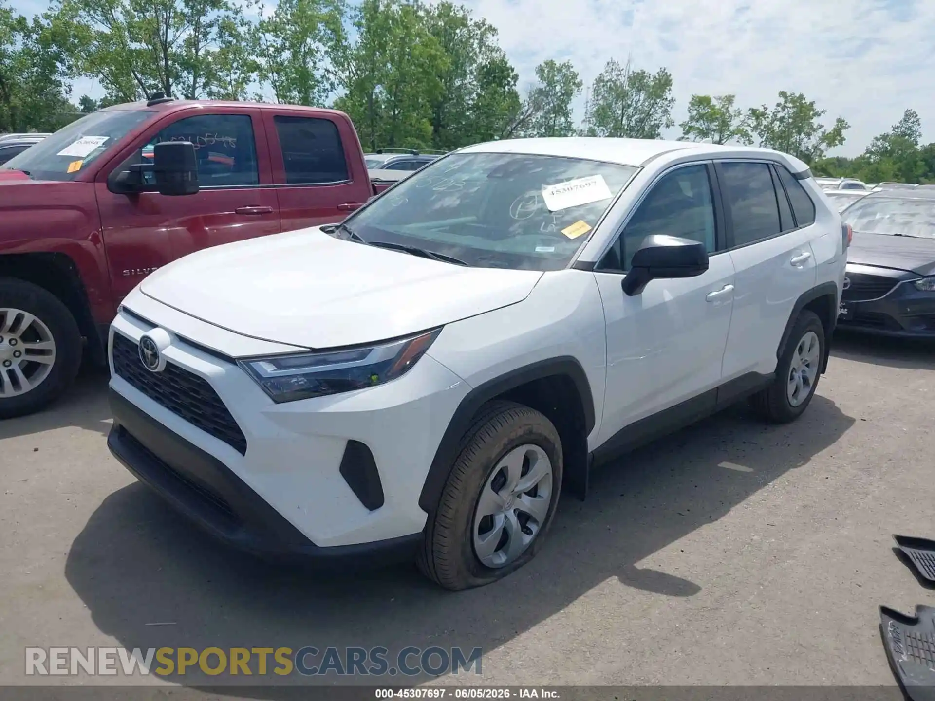2 Photograph of a damaged car 2T3H1RFV9PC230621 TOYOTA RAV4 2023