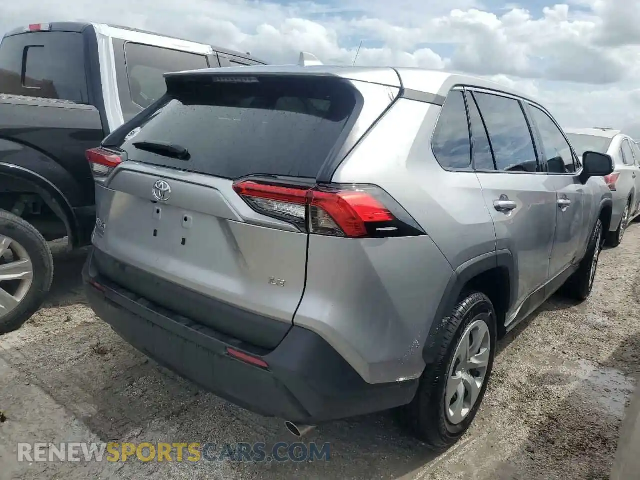 3 Photograph of a damaged car 2T3K1RFV3PC239711 TOYOTA RAV4 2023