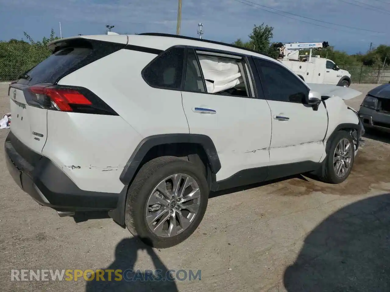 3 Фотография поврежденного автомобиля 2T3N1RFV1PW348034 TOYOTA RAV4 2023