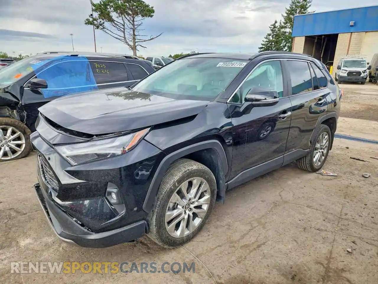 1 Фотография поврежденного автомобиля 2T3N1RFV4PC392983 TOYOTA RAV4 2023