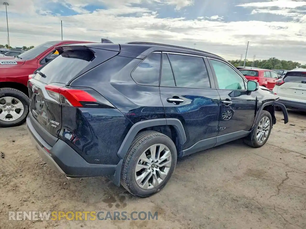 3 Фотография поврежденного автомобиля 2T3N1RFV4PC392983 TOYOTA RAV4 2023