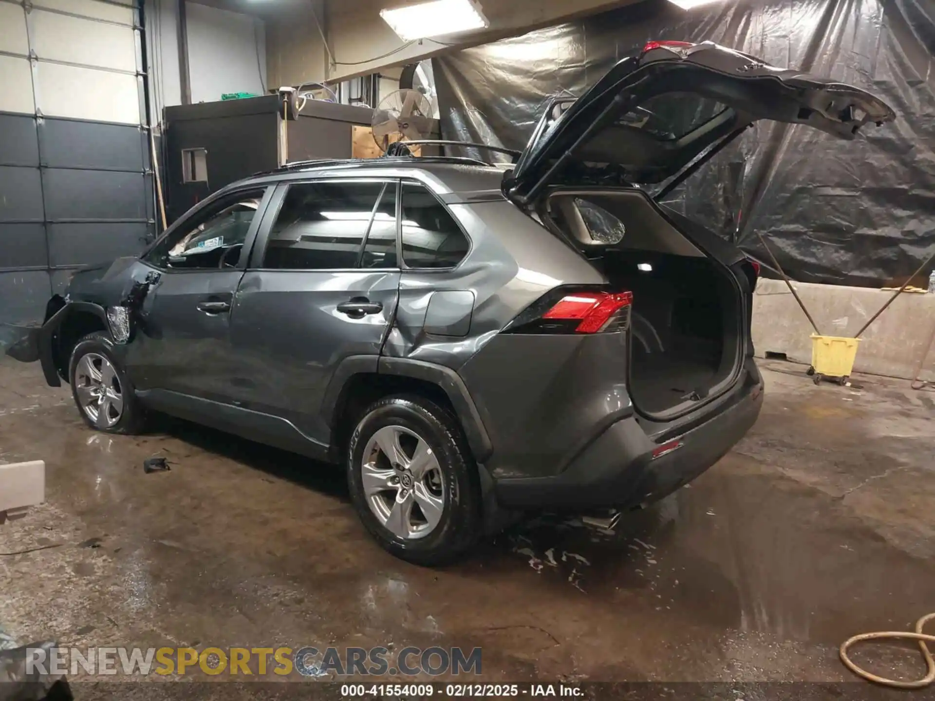 3 Photograph of a damaged car 2T3P1RFV0PC346821 TOYOTA RAV4 2023