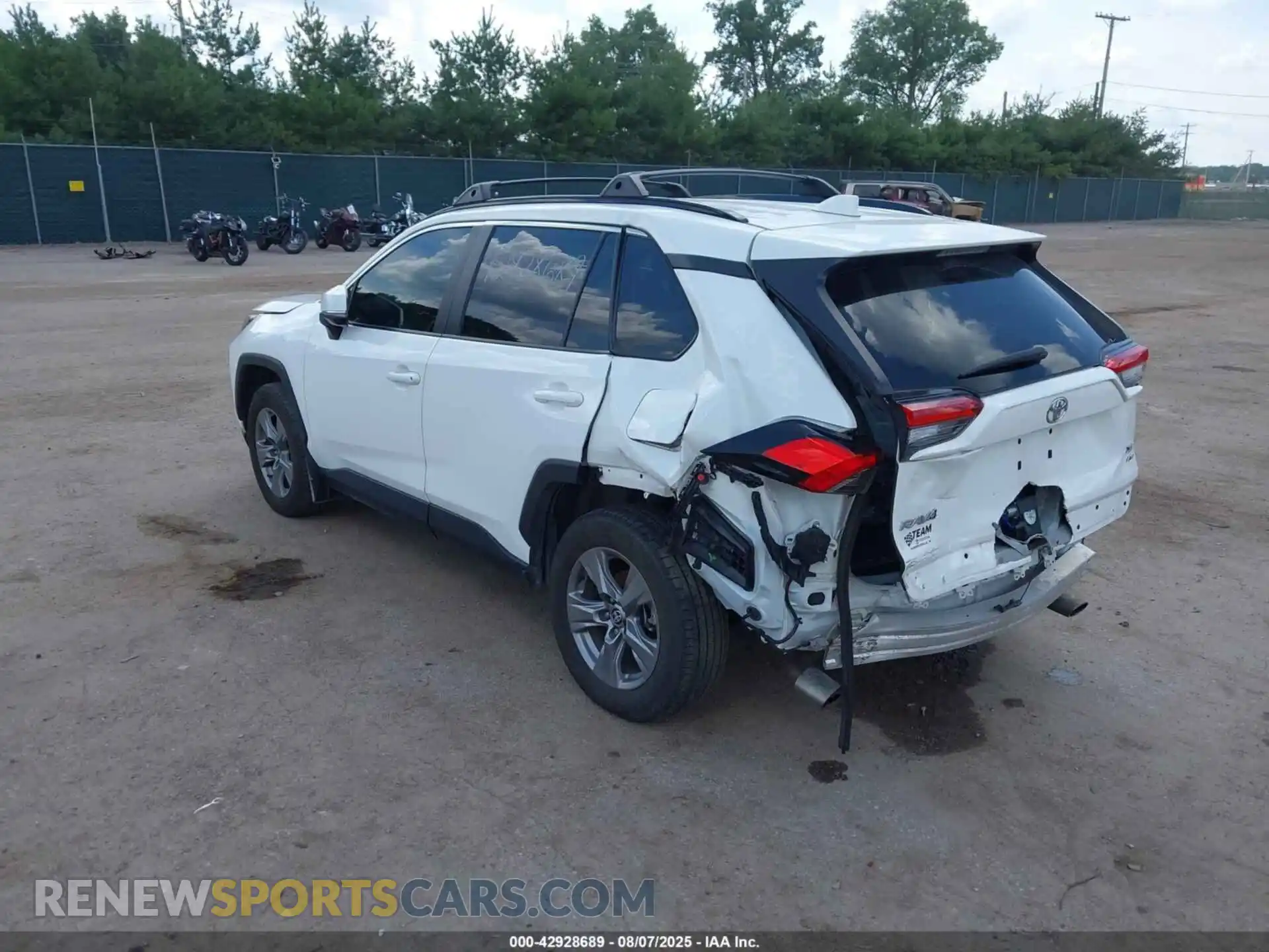 3 Photograph of a damaged car 2T3P1RFV0PC355406 TOYOTA RAV4 2023