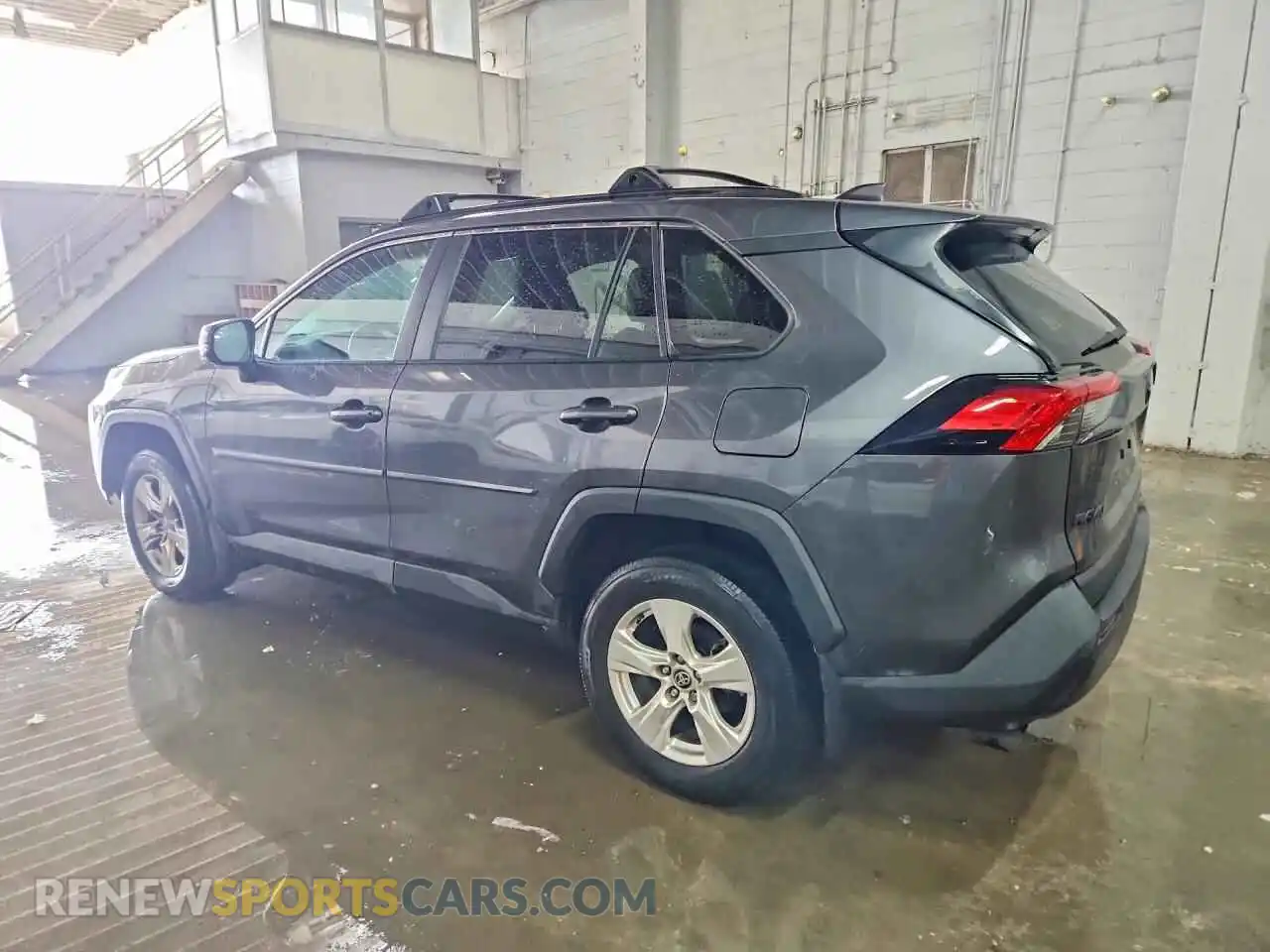 2 fotografías del automóvil dañado 2T3P1RFV0PC367068 TOYOTA RAV4 2023