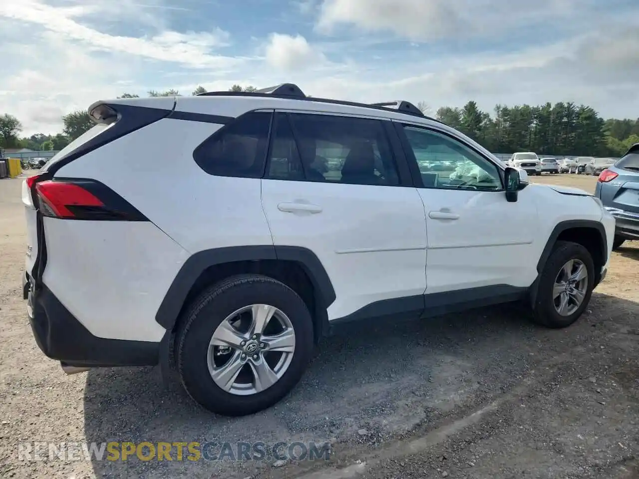 3 Photograph of a damaged car 2T3P1RFV0PC381147 TOYOTA RAV4 2023