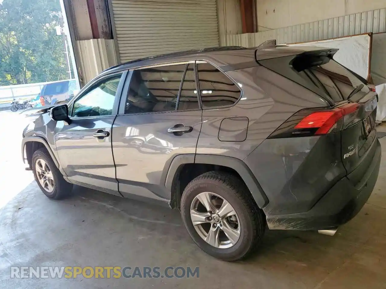 2 Фотография поврежденного автомобиля 2T3P1RFV0PW391689 TOYOTA RAV4 2023