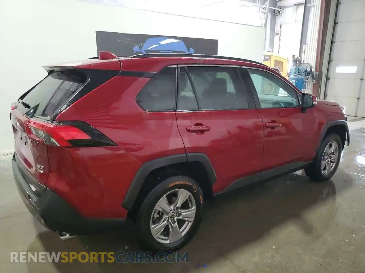 3 Фотография поврежденного автомобиля 2T3P1RFV1PW389434 TOYOTA RAV4 2023