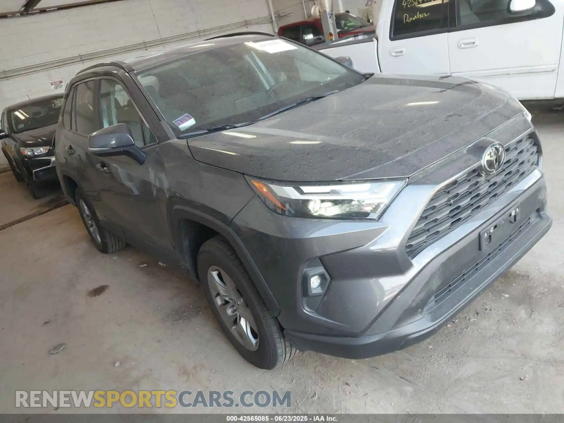 1 Photograph of a damaged car 2T3P1RFV2PW371637 TOYOTA RAV4 2023