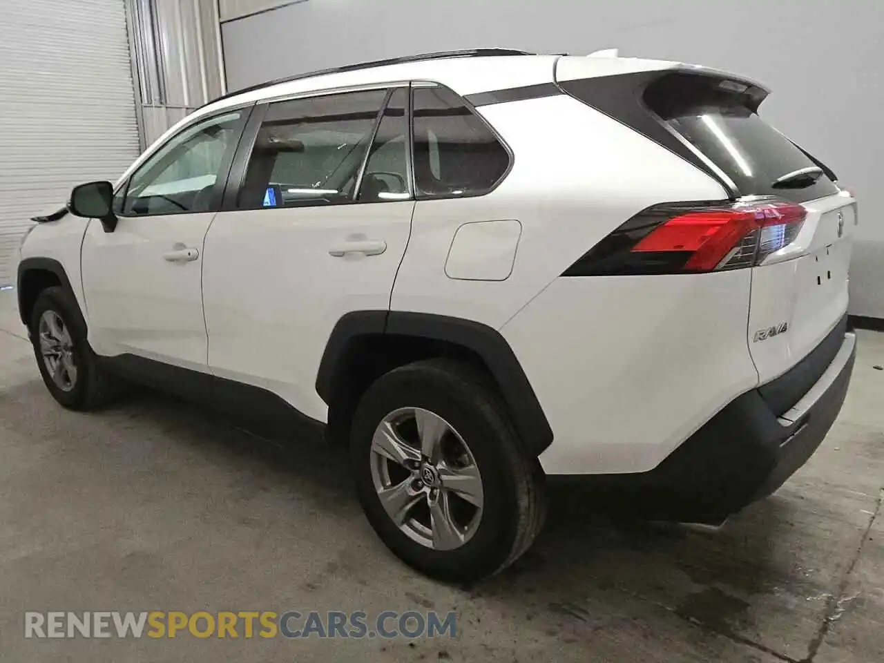 2 Photograph of a damaged car 2T3P1RFV2PW377289 TOYOTA RAV4 2023