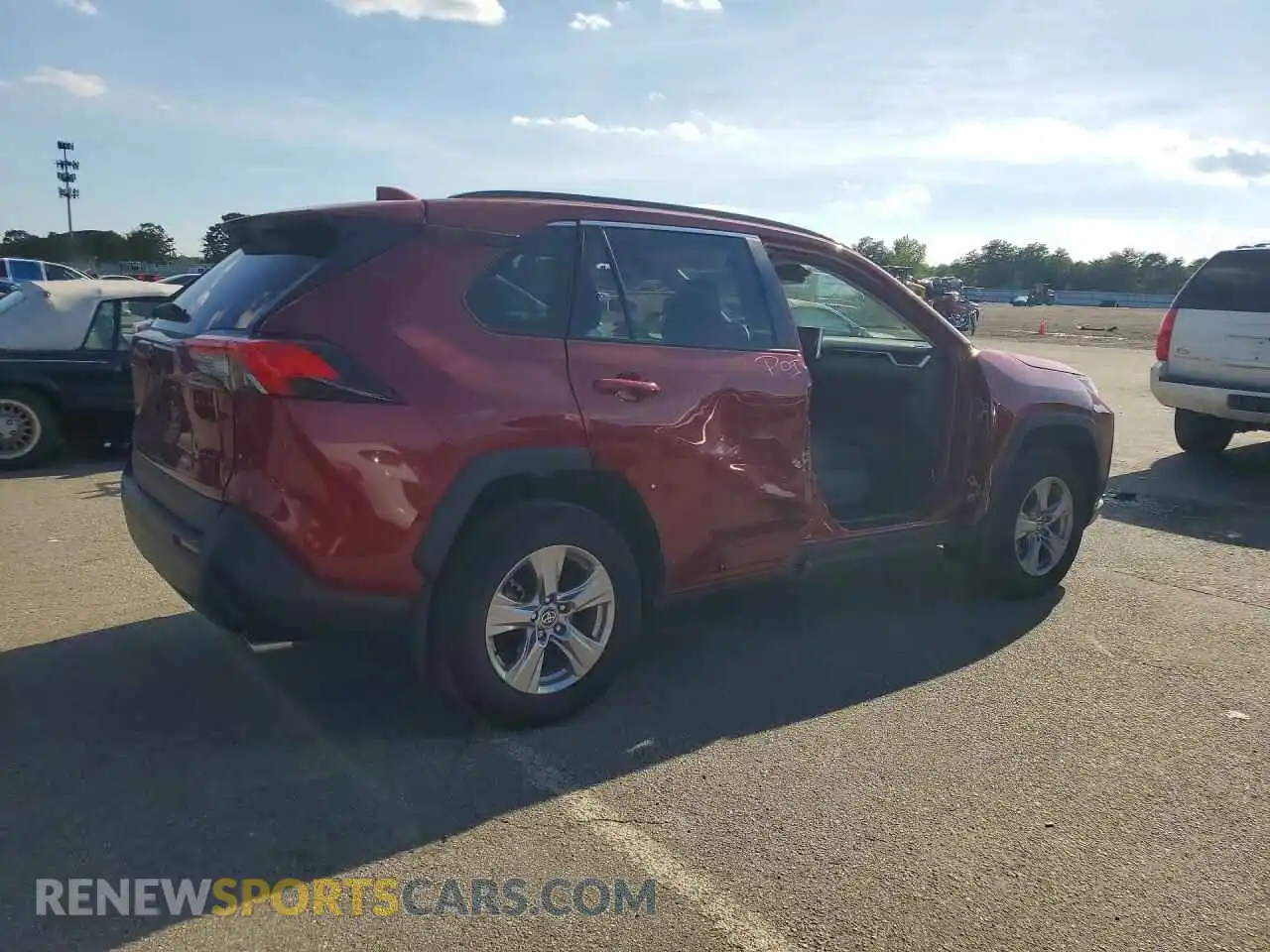 3 Photograph of a damaged car 2T3P1RFV2PW383688 TOYOTA RAV4 2023