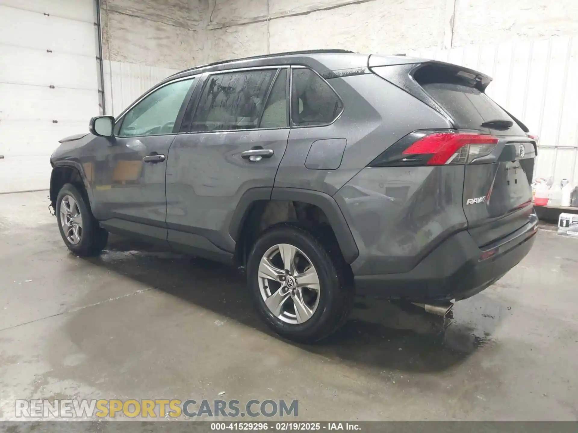 3 Photograph of a damaged car 2T3P1RFV3PW367029 TOYOTA RAV4 2023
