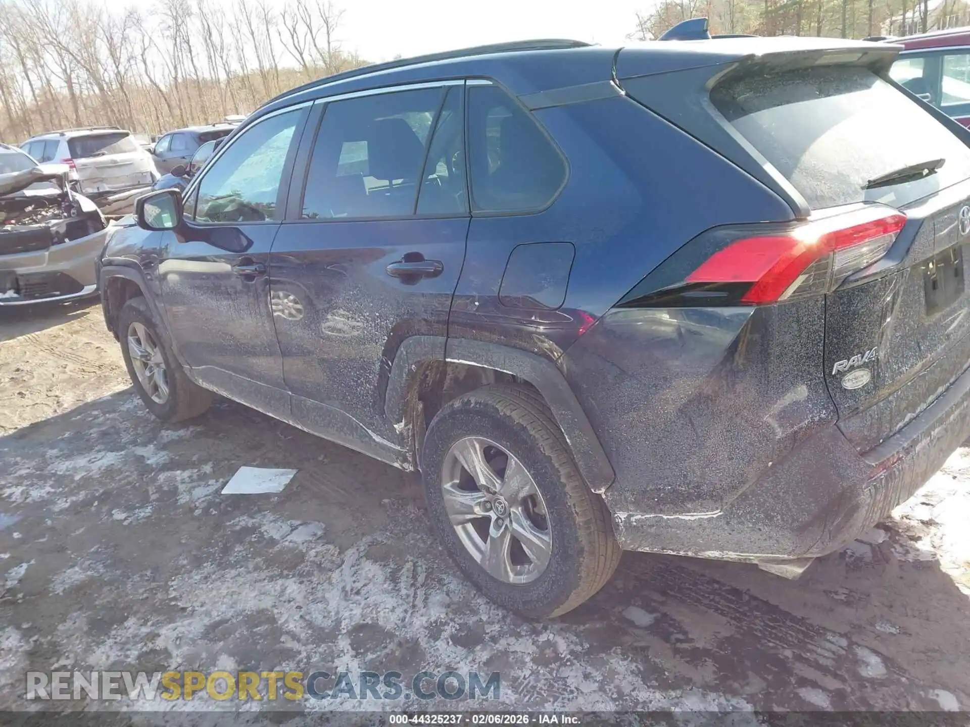 3 Photograph of a damaged car 2T3P1RFV3PW371243 TOYOTA RAV4 2023