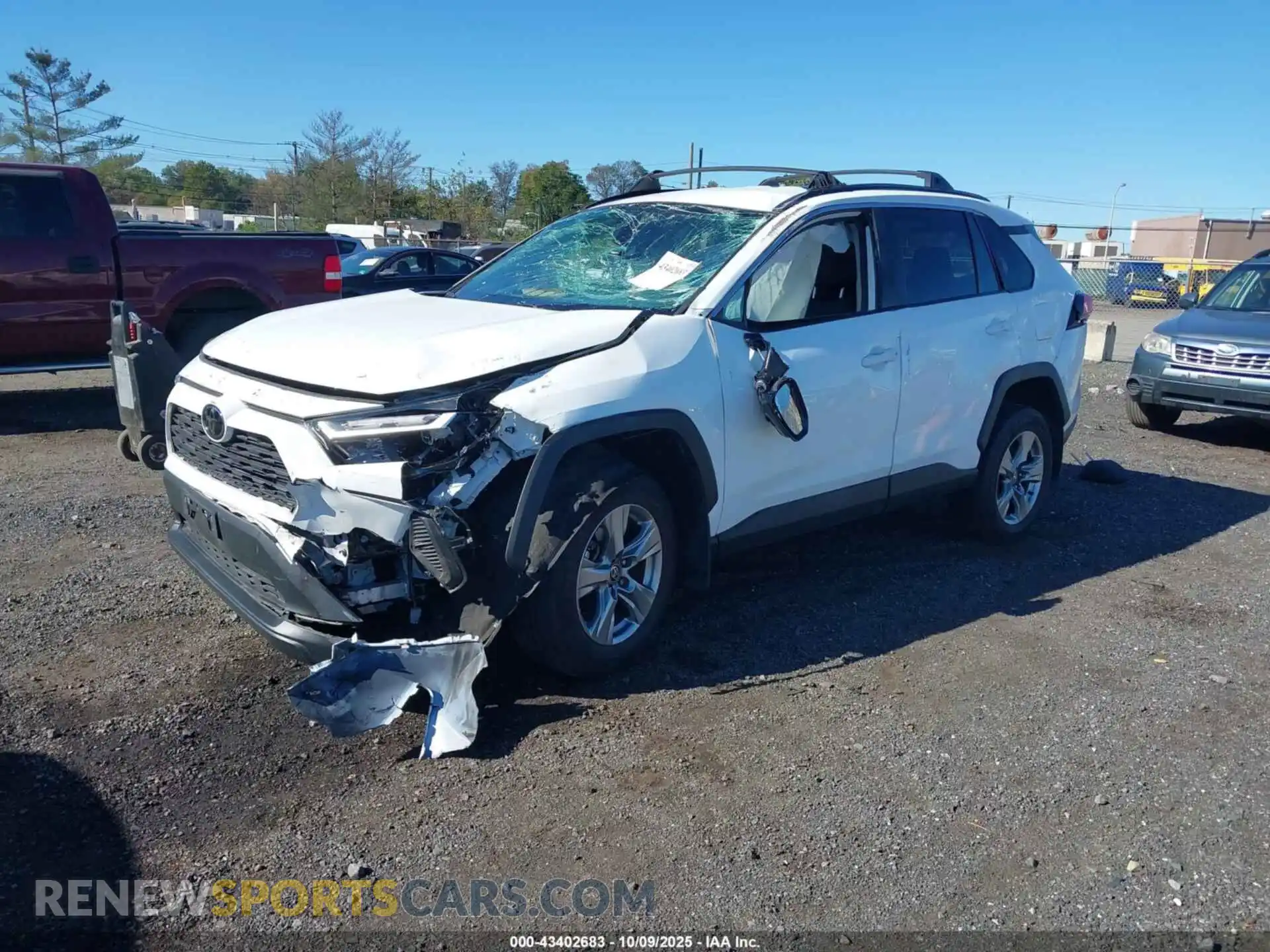 2 Photograph of a damaged car 2T3P1RFV4PC358695 TOYOTA RAV4 2023