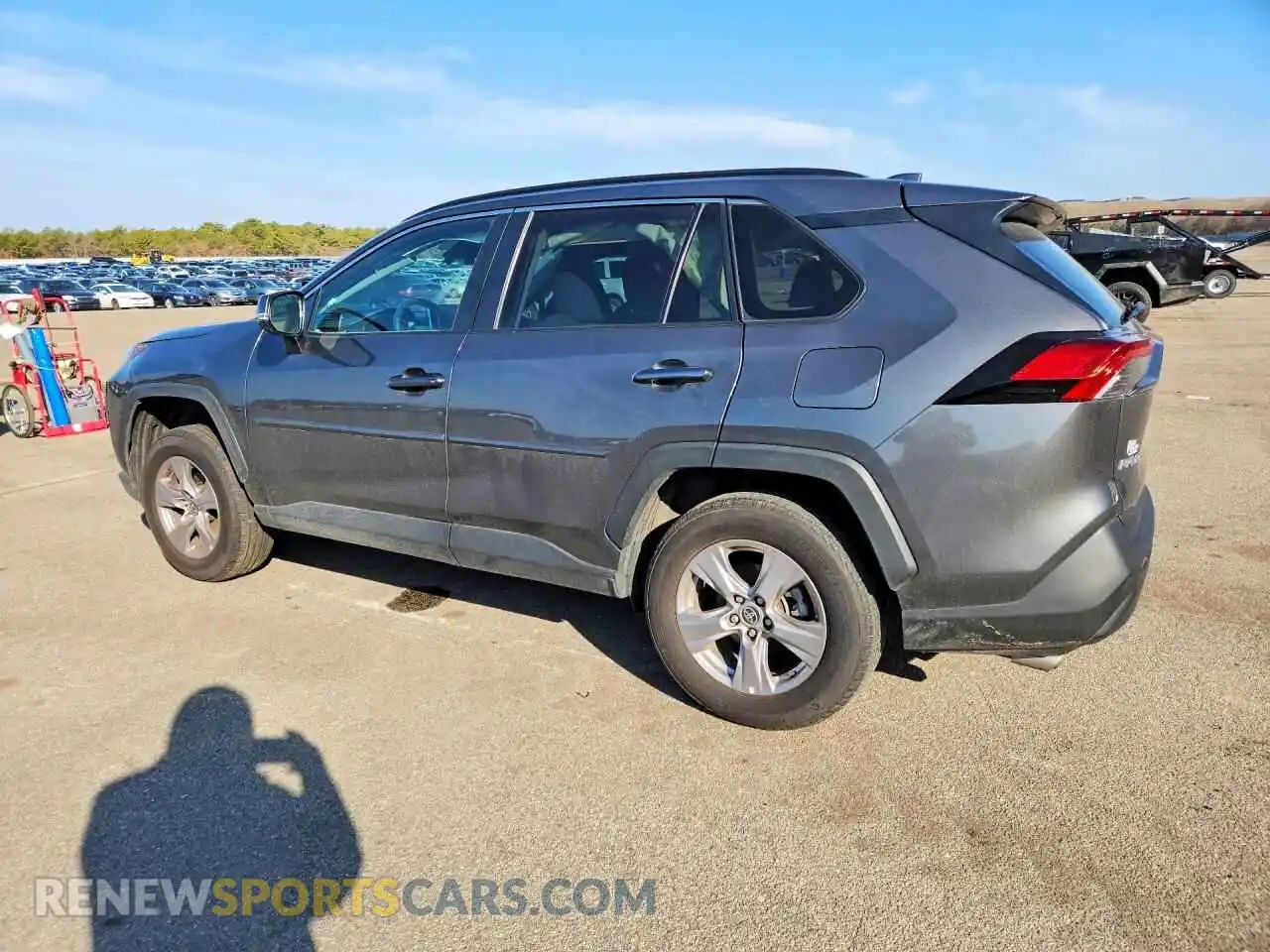 2 Photograph of a damaged car 2T3P1RFV4PW343564 TOYOTA RAV4 2023