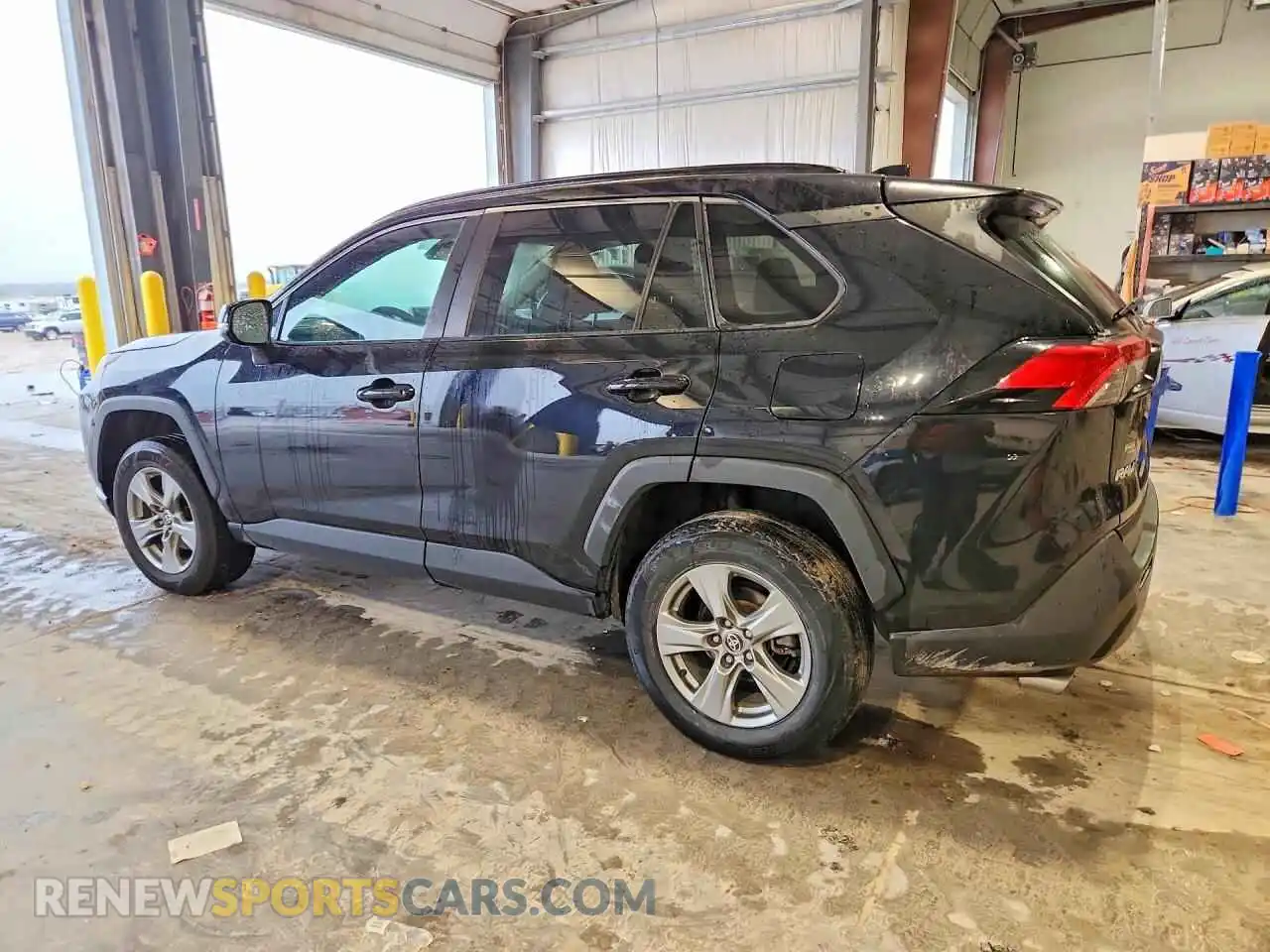2 fotografías del automóvil dañado 2T3P1RFV4PW370490 TOYOTA RAV4 2023