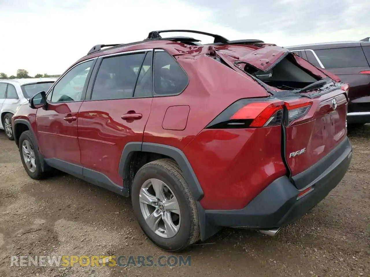 2 Photograph of a damaged car 2T3P1RFV4PW387967 TOYOTA RAV4 2023