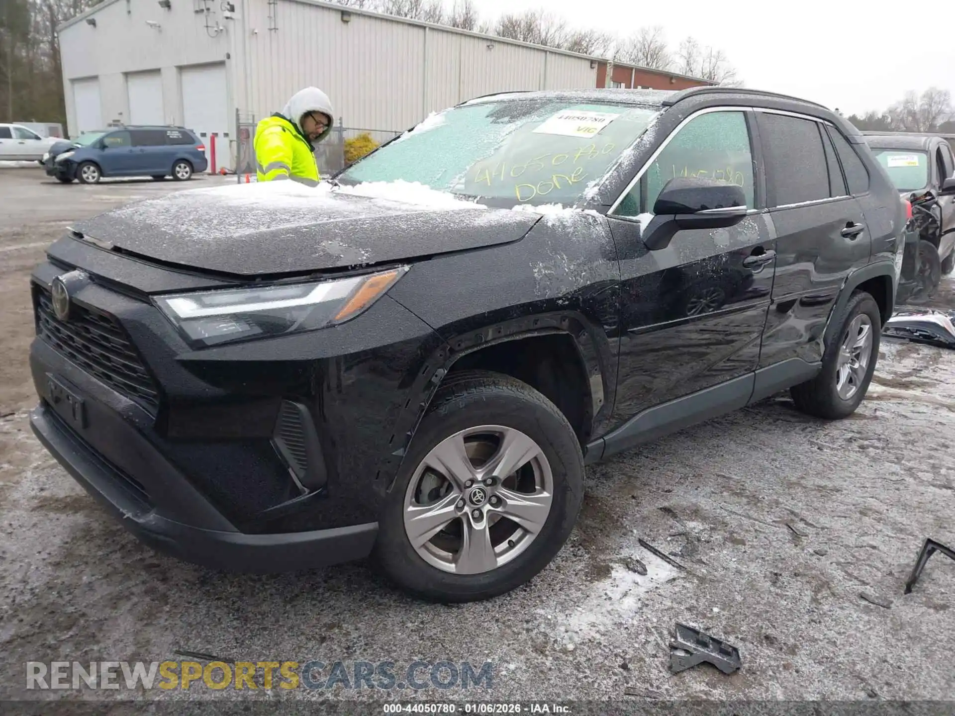 2 Фотография поврежденного автомобиля 2T3P1RFV5PW330970 TOYOTA RAV4 2023