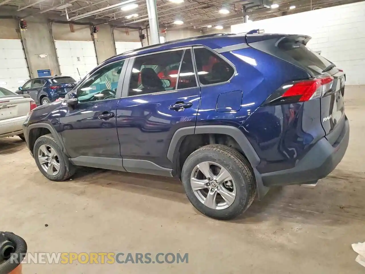 2 fotografías del automóvil dañado 2T3P1RFV5PW373947 TOYOTA RAV4 2023