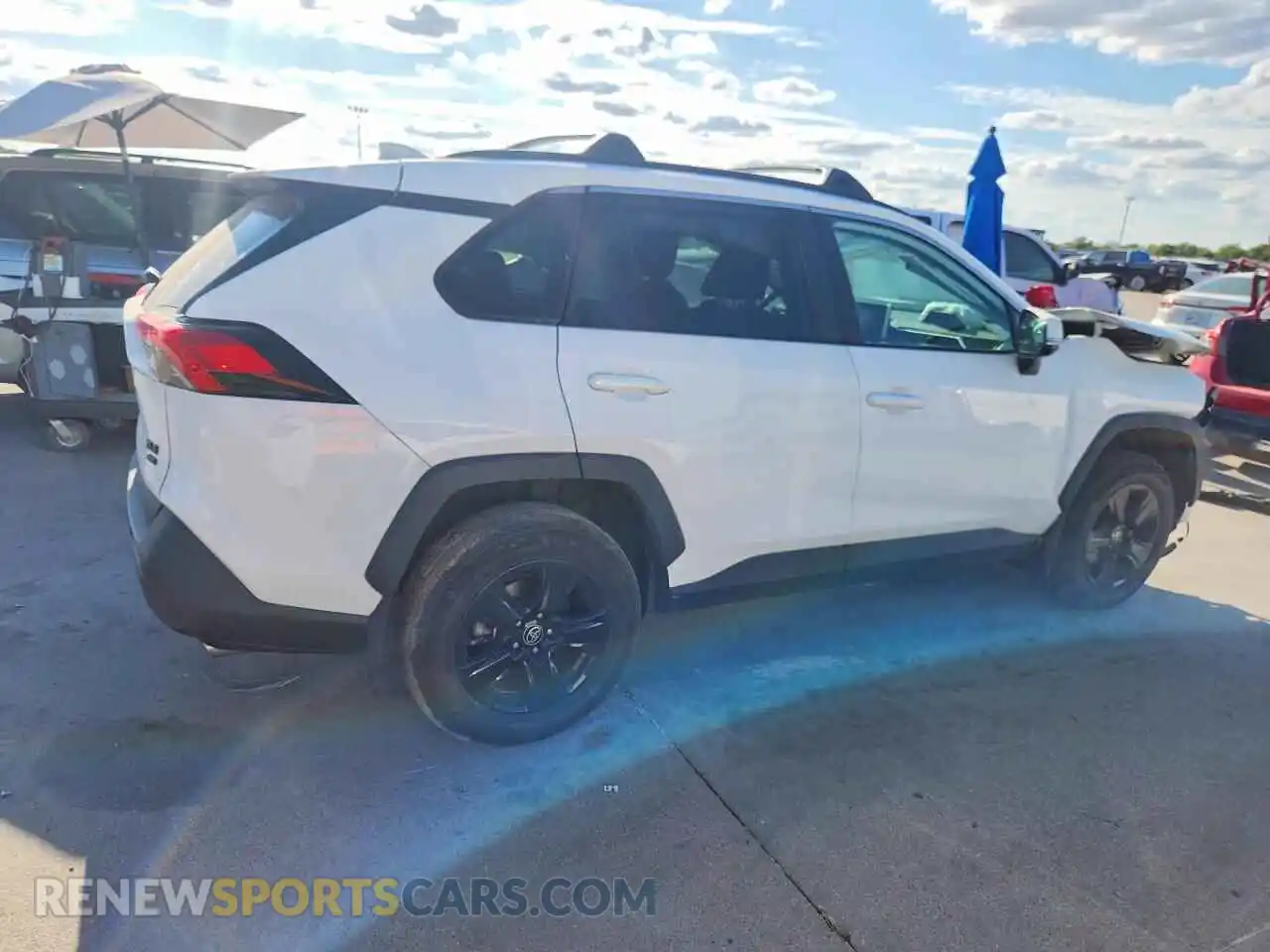 3 Фотография поврежденного автомобиля 2T3P1RFV5PW397987 TOYOTA RAV4 2023