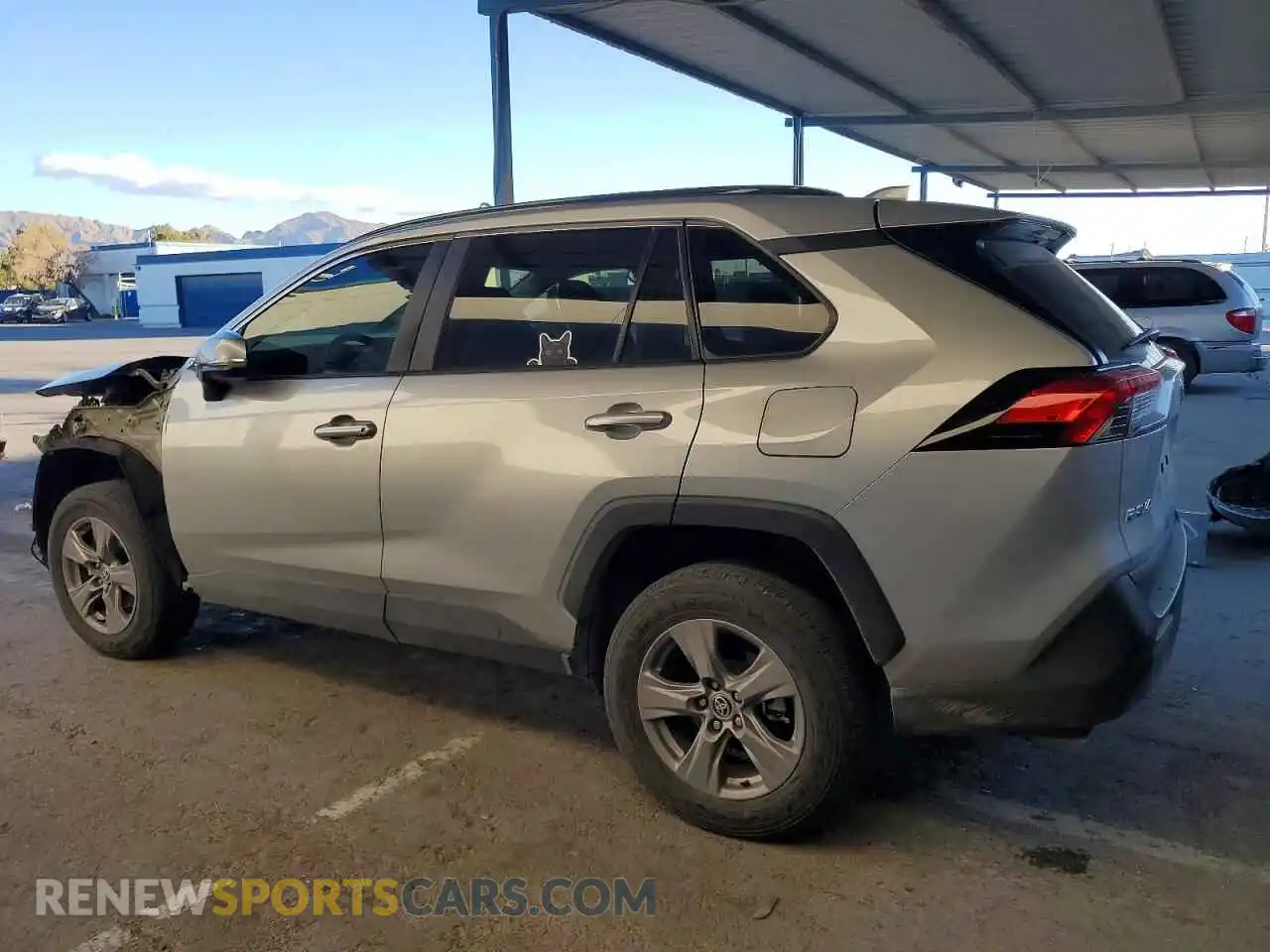 2 fotografías del automóvil dañado 2T3P1RFV5PW398654 TOYOTA RAV4 2023
