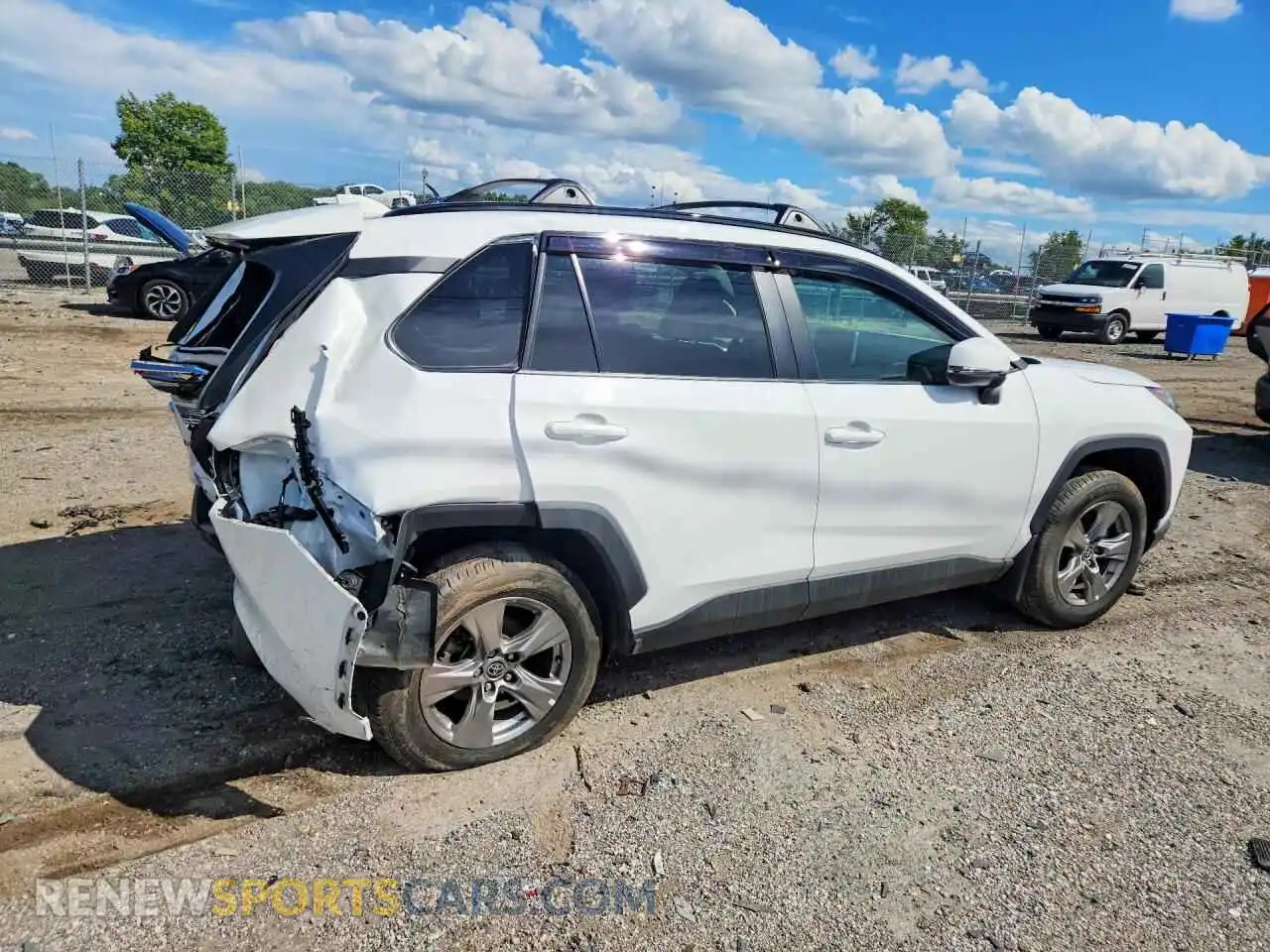 3 Фотография поврежденного автомобиля 2T3P1RFV6PC380388 TOYOTA RAV4 2023