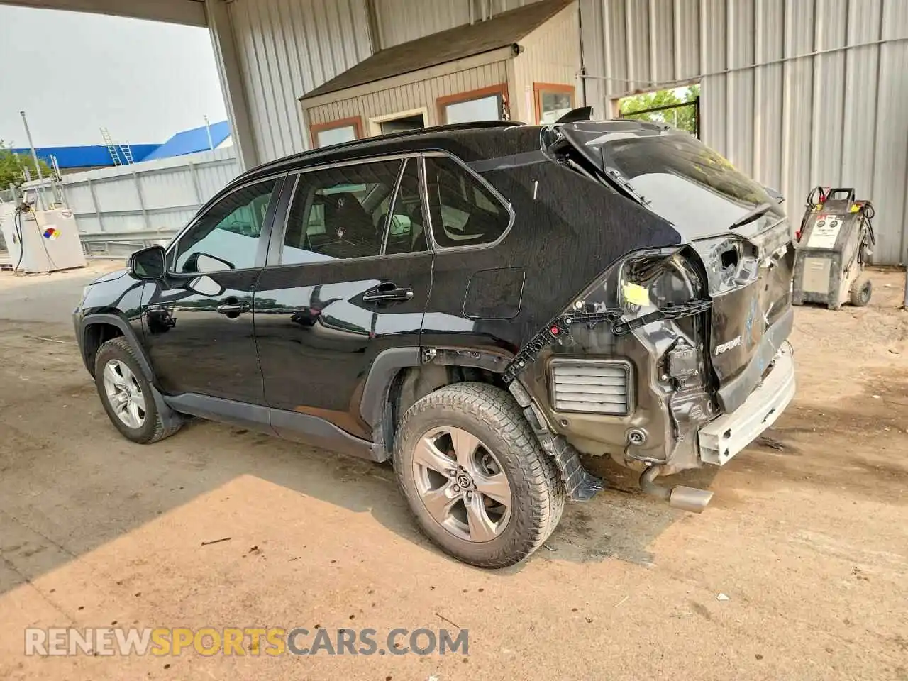 2 Фотография поврежденного автомобиля 2T3P1RFV6PW377196 TOYOTA RAV4 2023