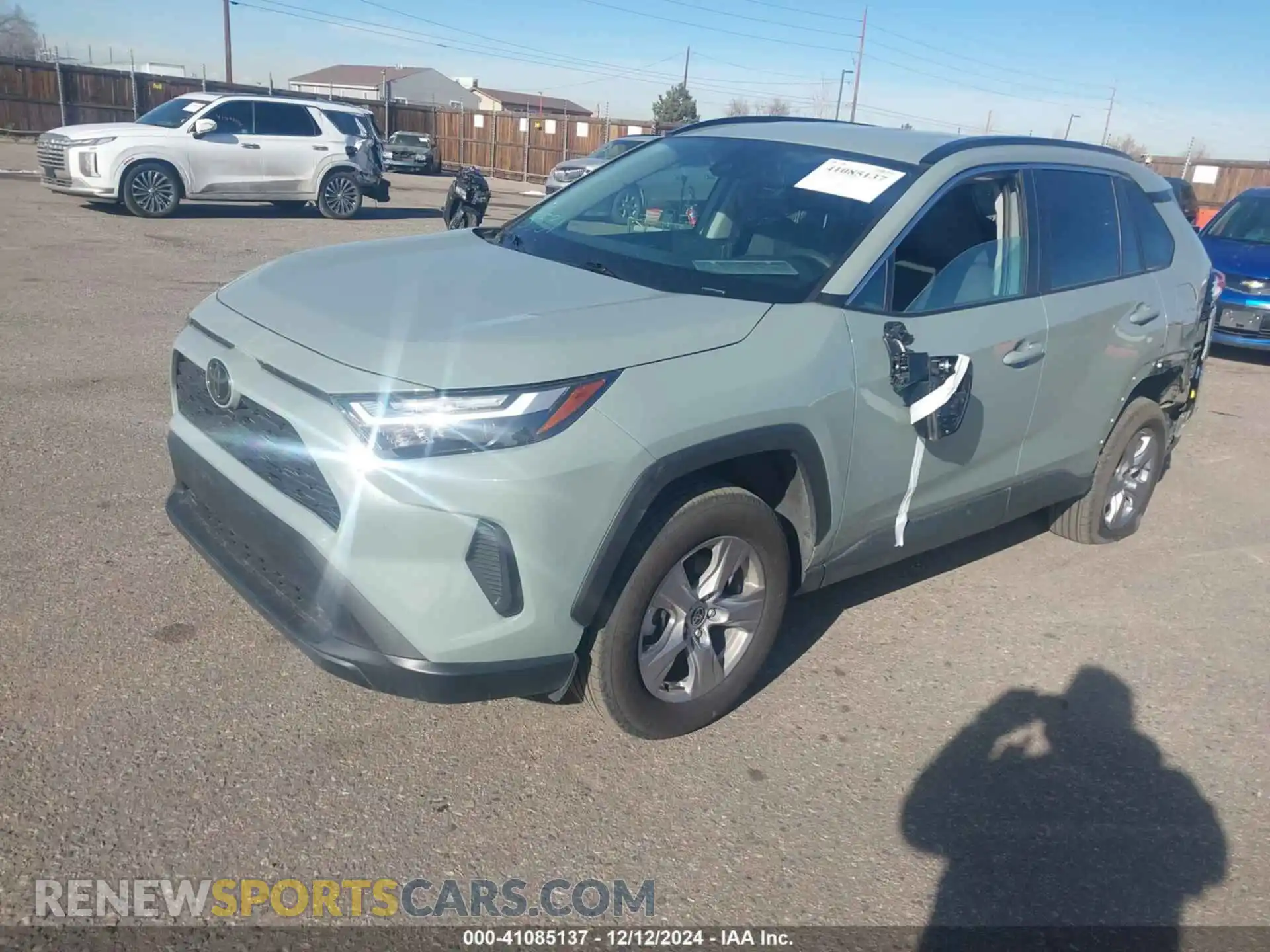 2 fotografías del automóvil dañado 2T3P1RFV6PW389879 TOYOTA RAV4 2023