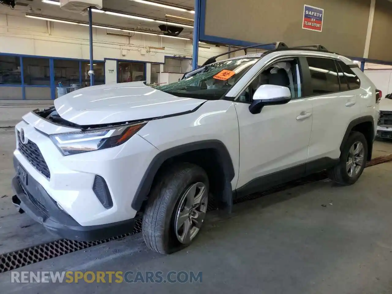 1 Photograph of a damaged car 2T3P1RFV7PC348954 TOYOTA RAV4 2023