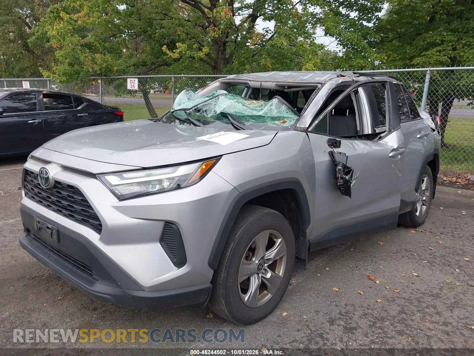 2 Photograph of a damaged car 2T3P1RFV7PW378633 TOYOTA RAV4 2023