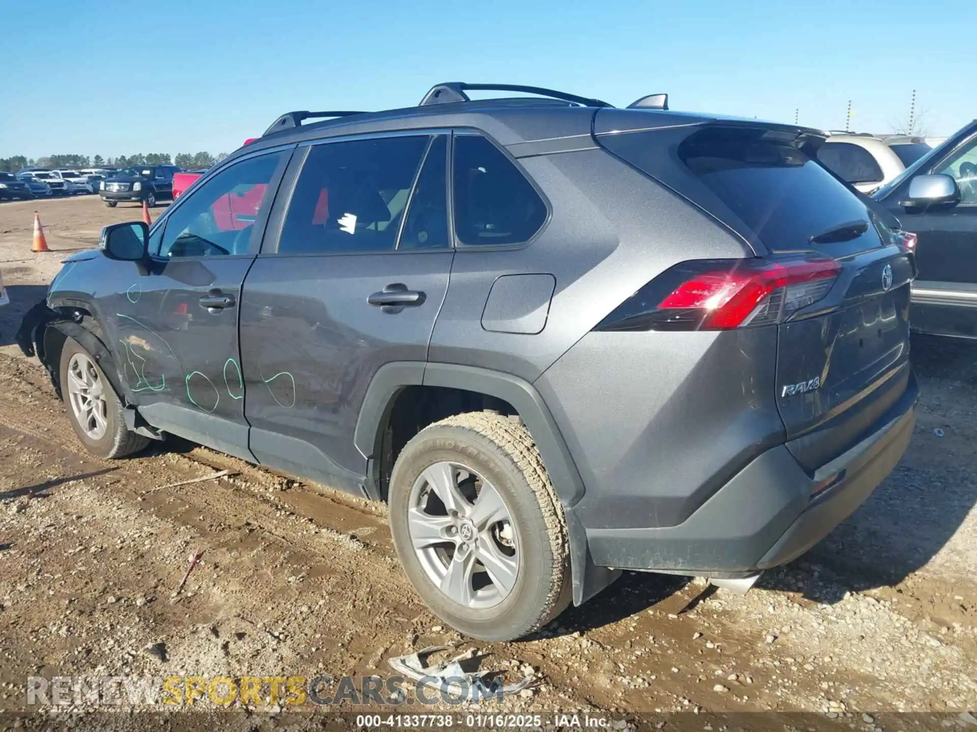 3 Photograph of a damaged car 2T3P1RFV8PC389044 TOYOTA RAV4 2023