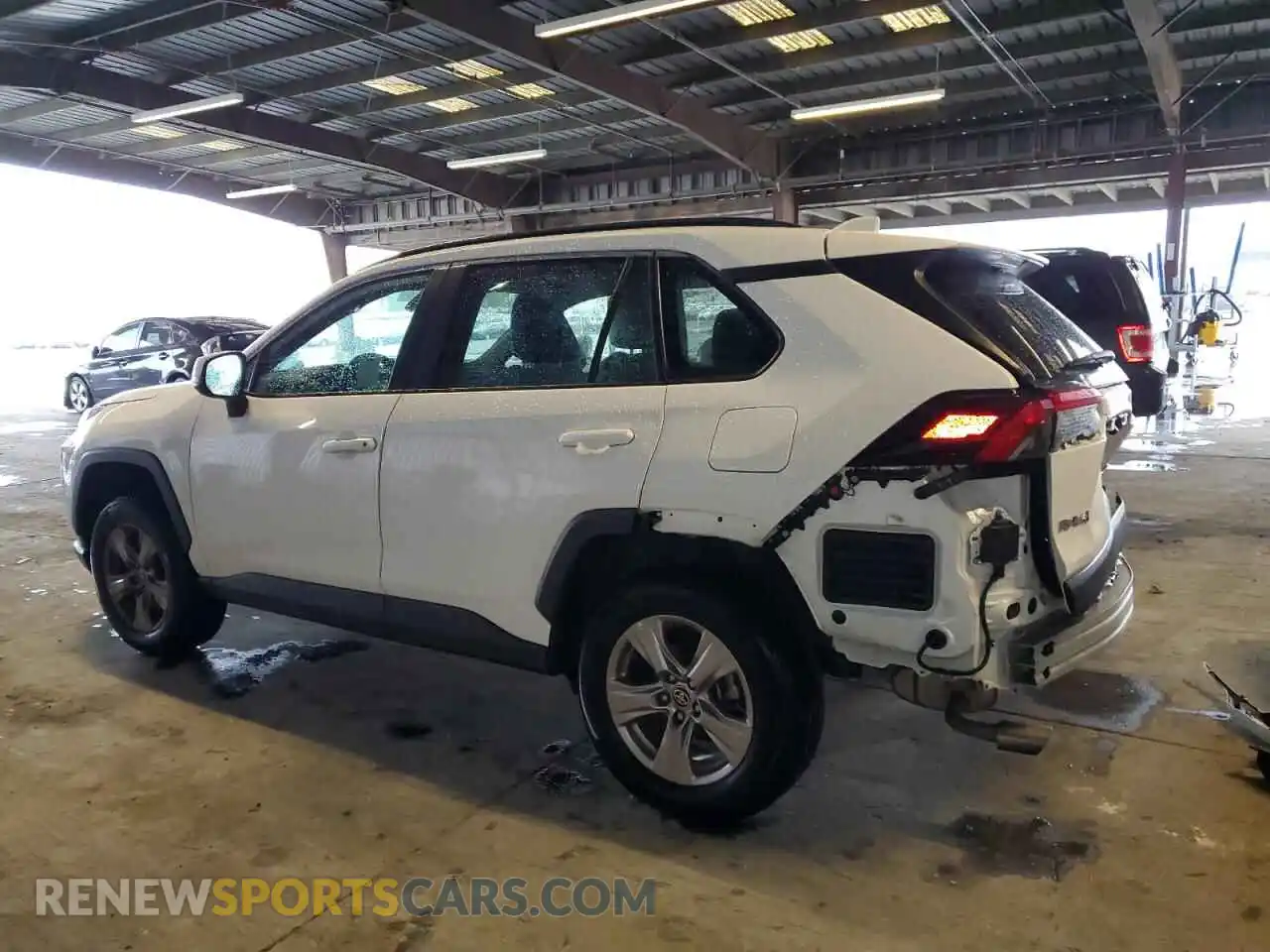 2 Photograph of a damaged car 2T3P1RFV8PW354745 TOYOTA RAV4 2023