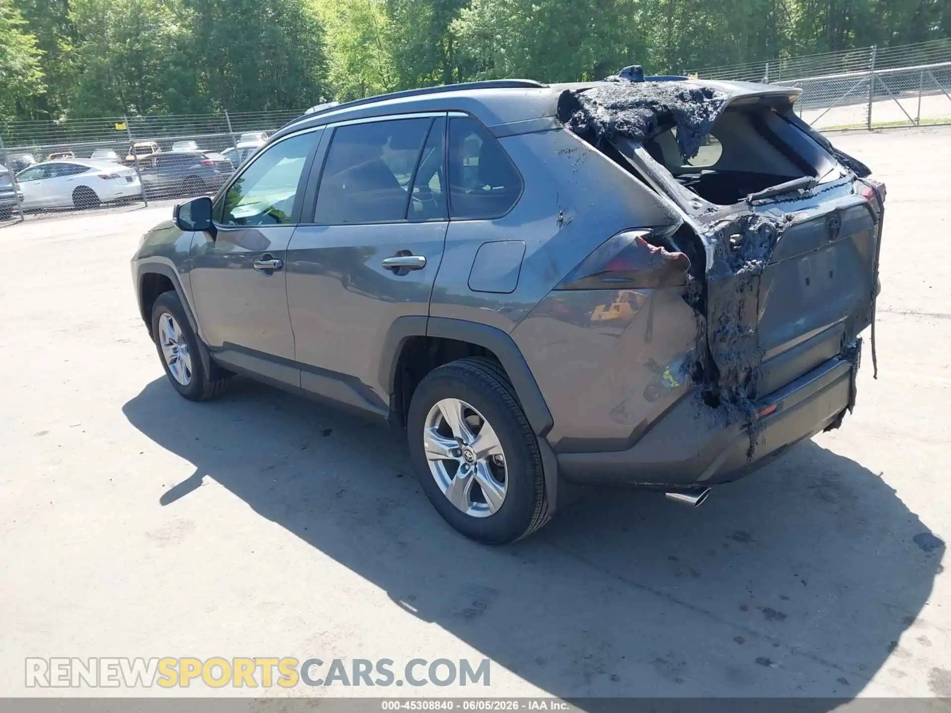 3 Photograph of a damaged car 2T3P1RFV8PW363848 TOYOTA RAV4 2023