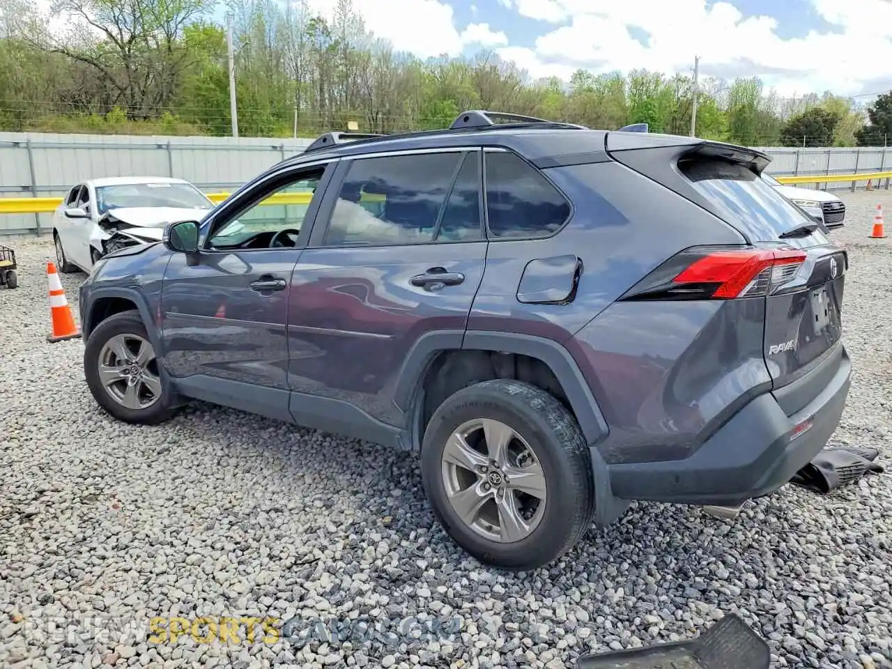 2 Photograph of a damaged car 2T3P1RFV8PW367849 TOYOTA RAV4 2023