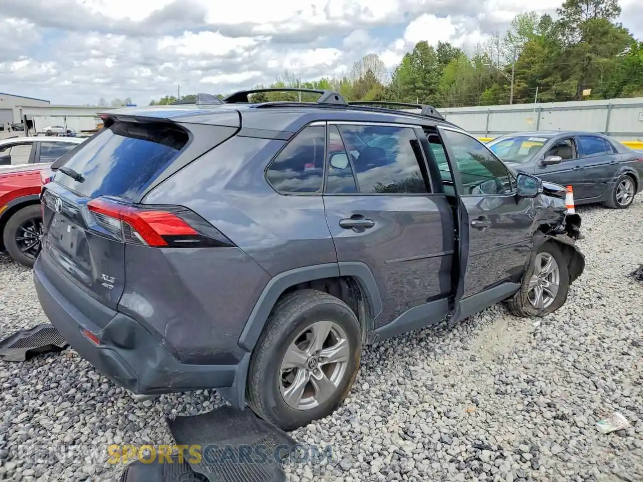 3 Photograph of a damaged car 2T3P1RFV8PW367849 TOYOTA RAV4 2023