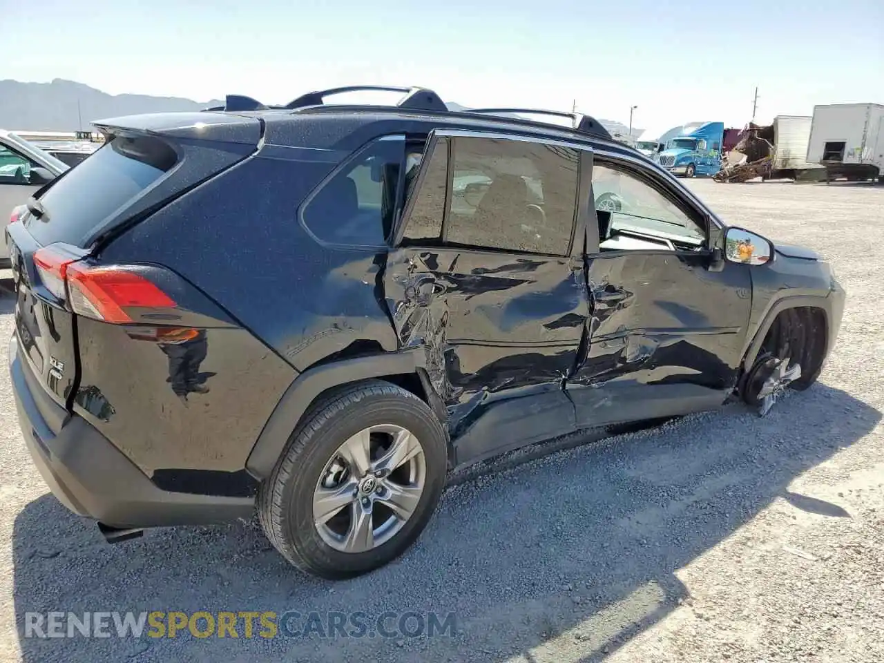 3 fotografías del automóvil dañado 2T3P1RFV8PW402311 TOYOTA RAV4 2023