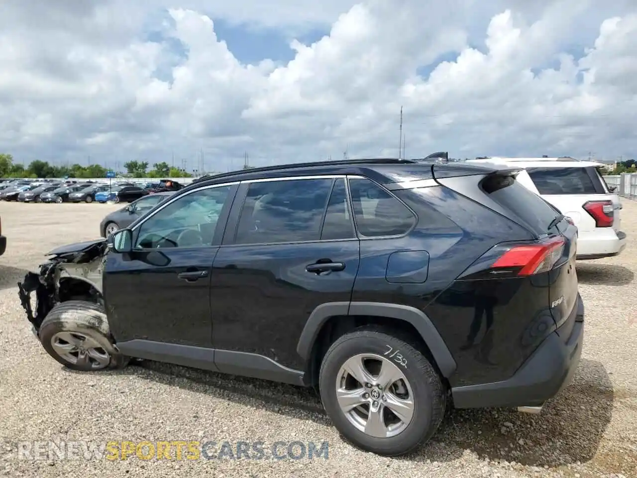 2 Photograph of a damaged car 2T3P1RFV9PW356438 TOYOTA RAV4 2023
