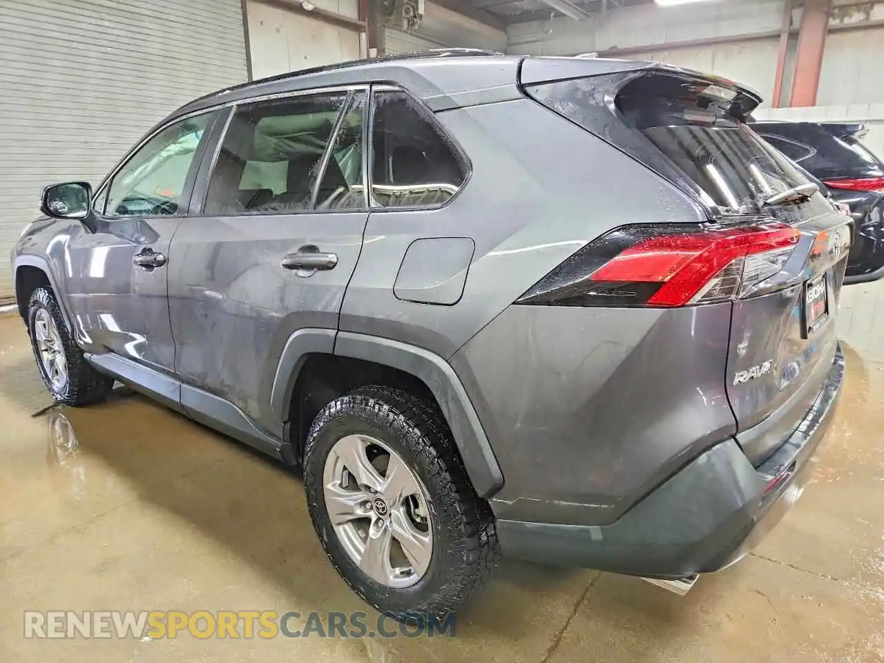 2 Photograph of a damaged car 2T3P1RFV9PW359565 TOYOTA RAV4 2023