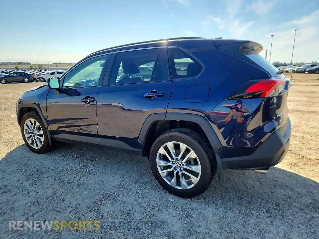 2 fotografías del automóvil dañado 2T3R1RFV9PW360031 TOYOTA RAV4 2023