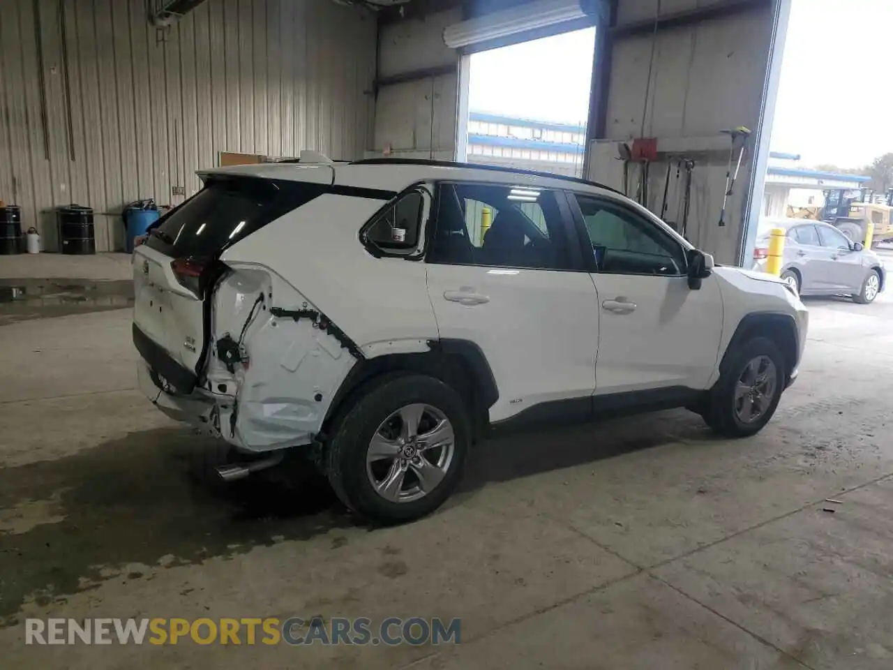 3 Photograph of a damaged car 2T3RWRFV9PW184759 TOYOTA RAV4 2023