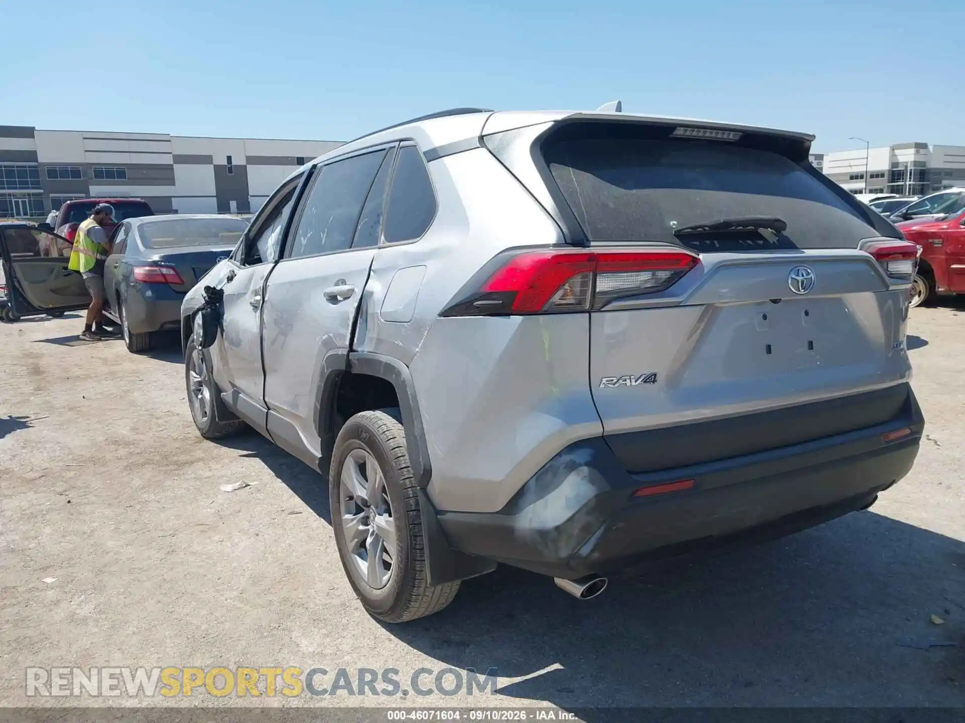 3 Фотография поврежденного автомобиля 2T3W1RFV0PC230935 TOYOTA RAV4 2023
