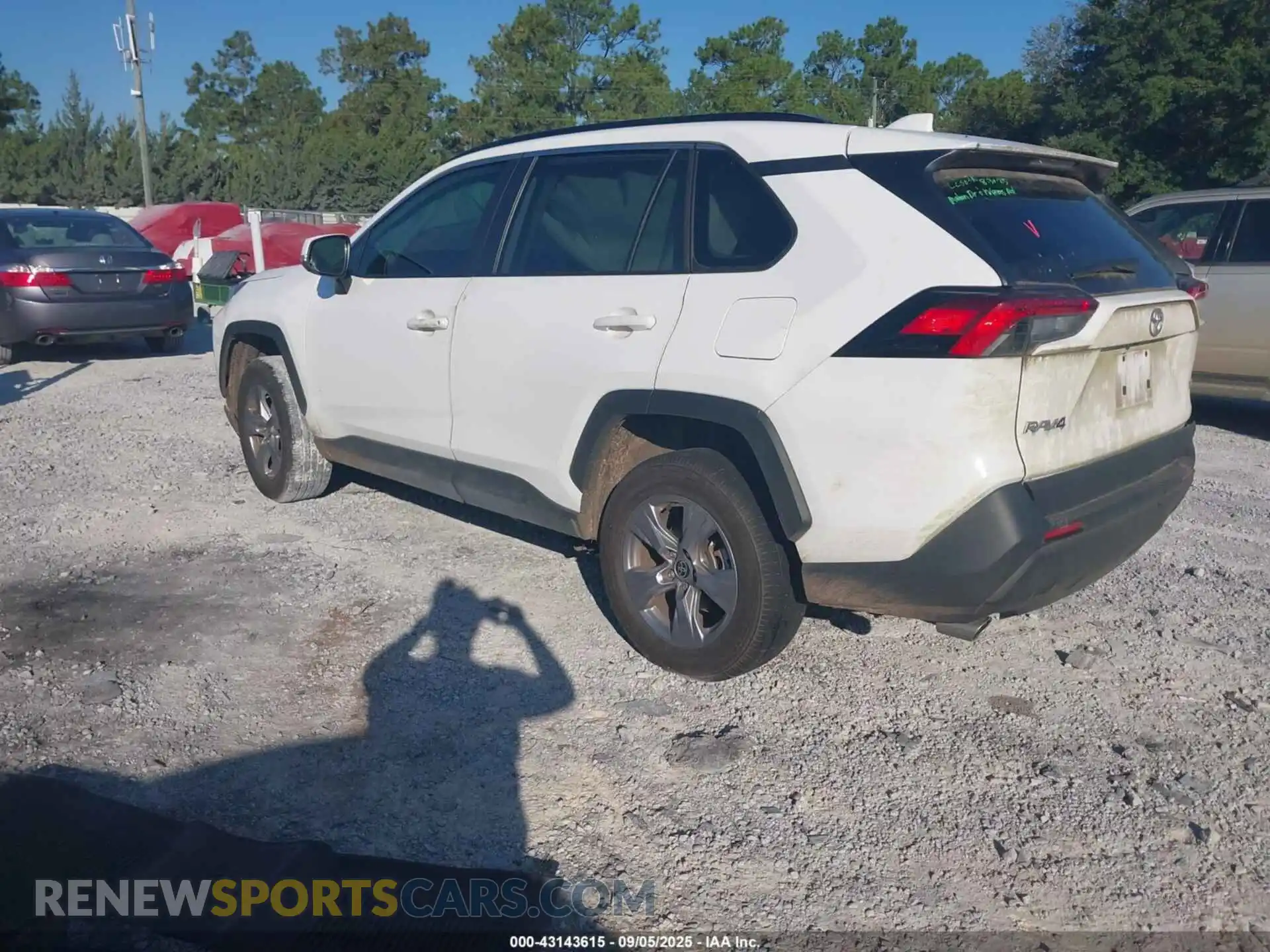 3 Photograph of a damaged car 2T3W1RFV1PC227655 TOYOTA RAV4 2023