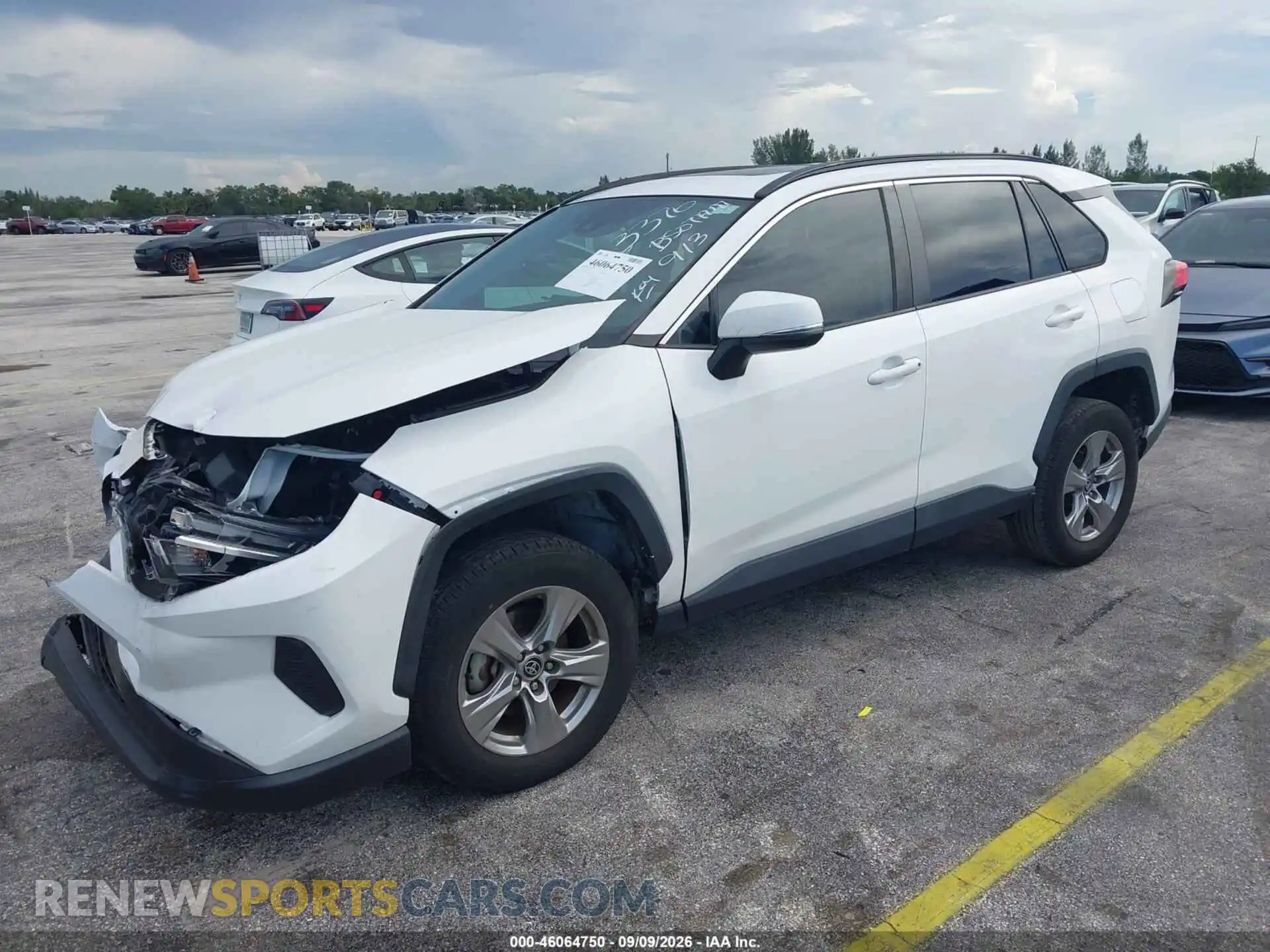 2 fotografías del automóvil dañado 2T3W1RFV5PC233376 TOYOTA RAV4 2023