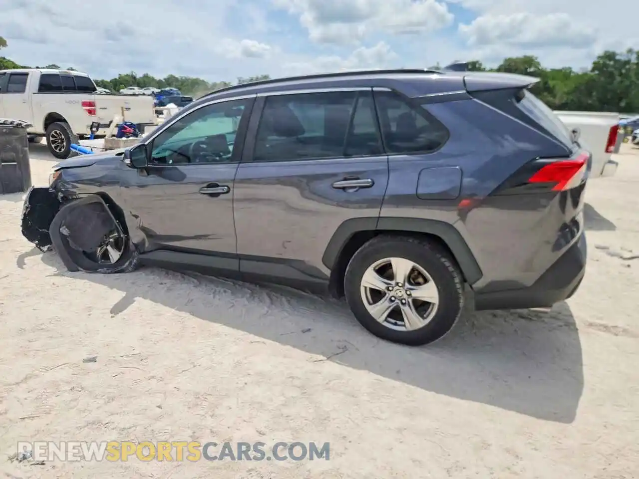 2 fotografías del automóvil dañado 2T3W1RFV6PC223083 TOYOTA RAV4 2023