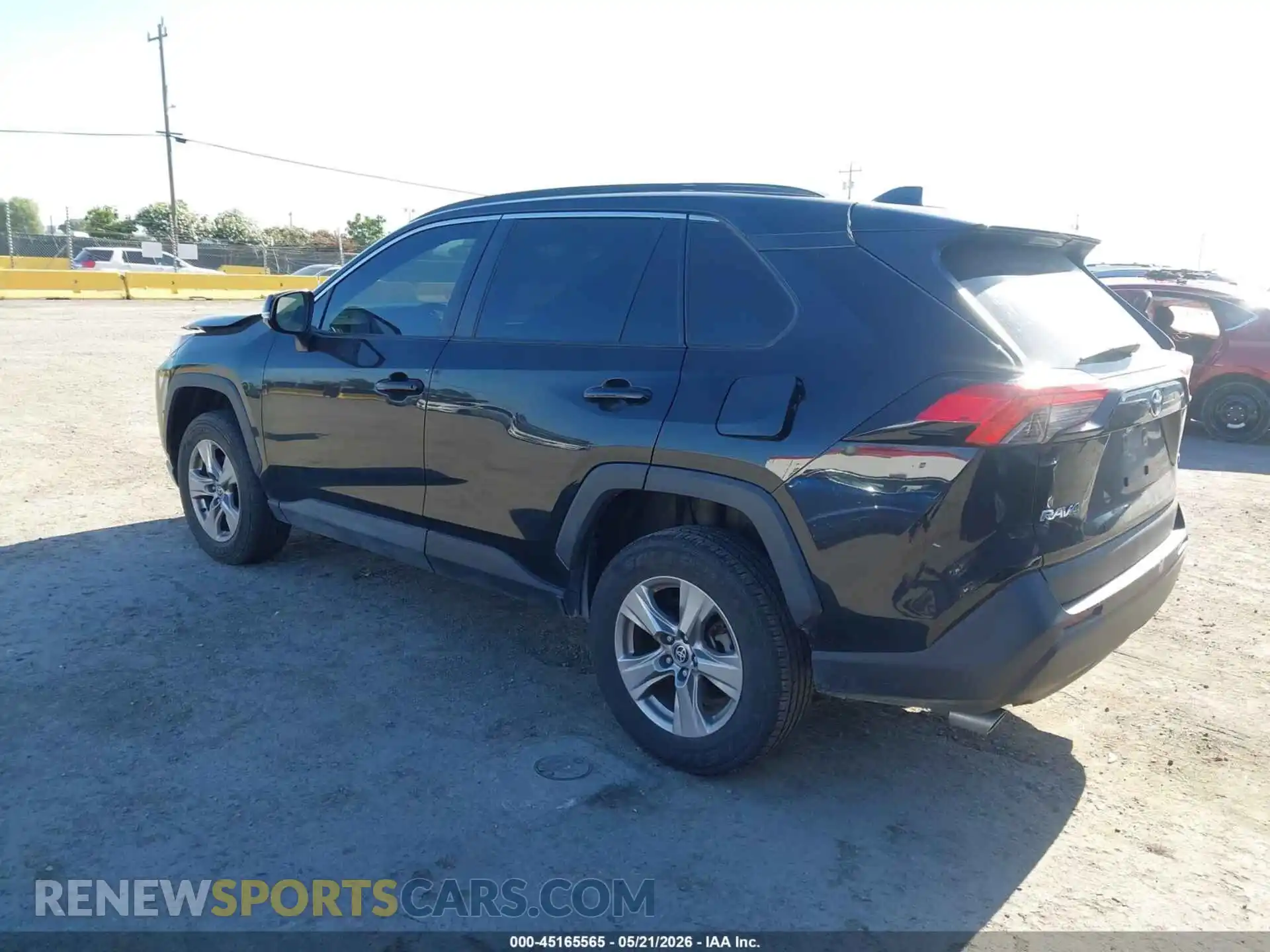 3 Фотография поврежденного автомобиля 2T3W1RFV7PW247374 TOYOTA RAV4 2023