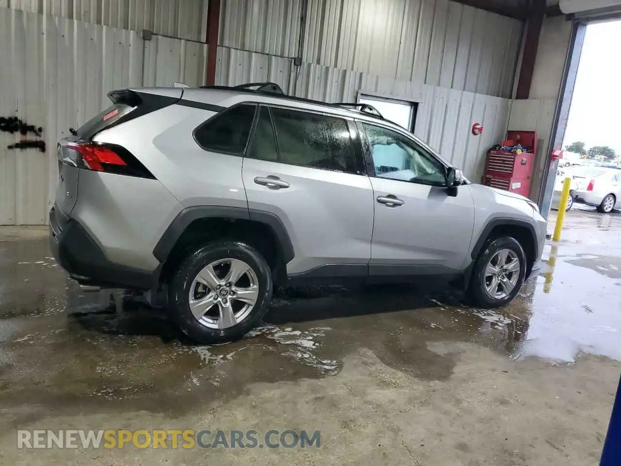 3 Photograph of a damaged car 2T3W1RFVXPC216346 TOYOTA RAV4 2023