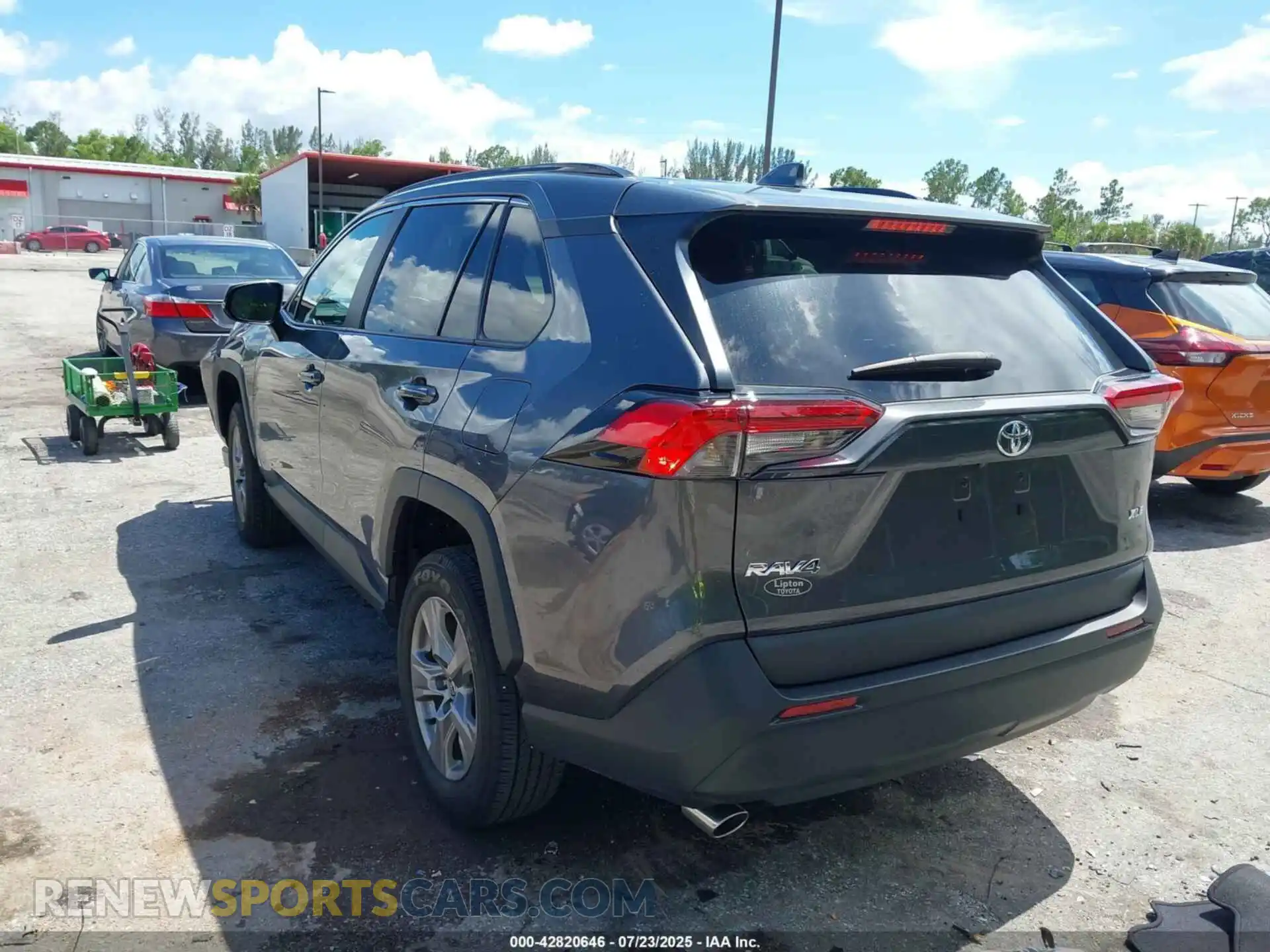 3 Photograph of a damaged car 2T3W1RFVXPC247015 TOYOTA RAV4 2023