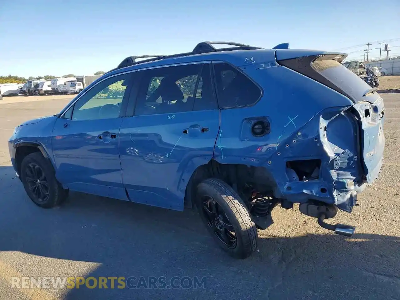 2 fotografías del automóvil dañado JTM16RFV0PD086651 TOYOTA RAV4 2023